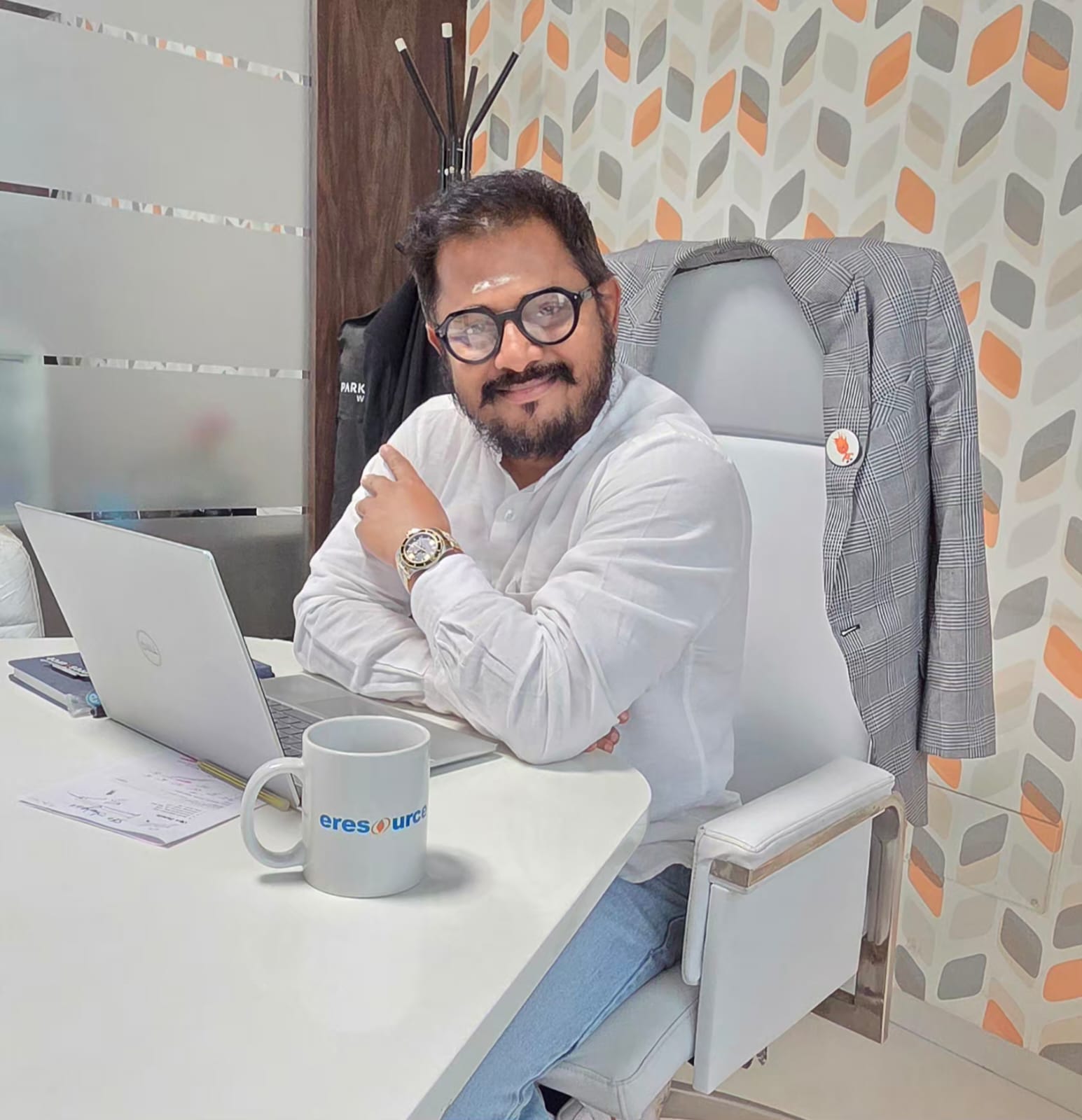 founder-single-nvqts4r6